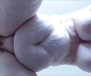 La nonna grassa gode ancora del piccolo cazzo porno film completo hd del nonno