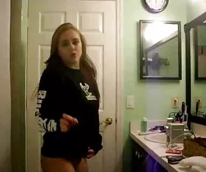 Lezioni di succhiare video orno hd il cazzo della matrigna e della figlia!