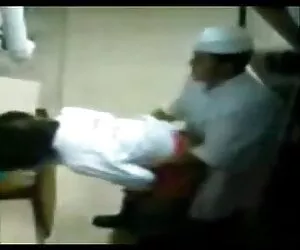 Cazzo attraverso video porno alta qualità il foro di gloria