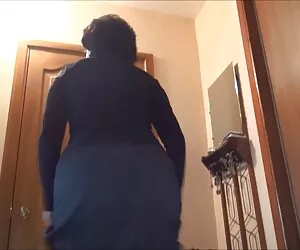Vera moglie filmporno hd scopata da BBC mentre maritino guarda e prende video